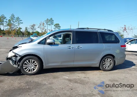 2012 Toyota Sienna Xle V6 8 Passenger z USA, uszkodzony, nr VIN 5TDYK3DC7CS203553